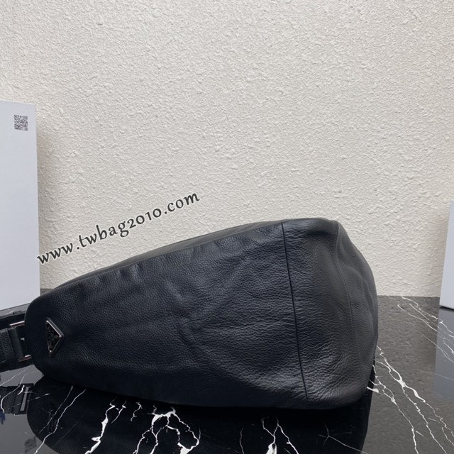 Prada專櫃新款全皮大三角包 2VY007 普拉達三角形皮革斜挎包 csp1641
